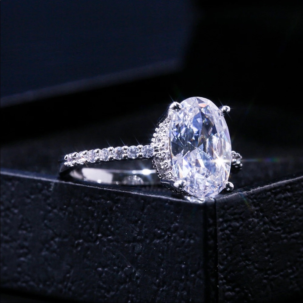 *NEW*925 Silver Oval Cut Diamond Ring 💍 - Picture 3 of 6